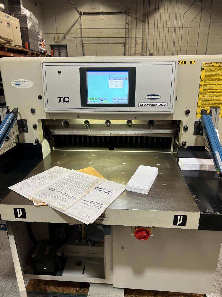 Challenge 305 TC Toch Control Hydraulic Programmable Paper Cutter